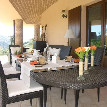 منزل ريفي Relais Il Monticello Montefiore Conca